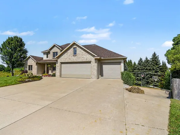 3917 Sidehill Dr, Hudsonville, MI 49426
