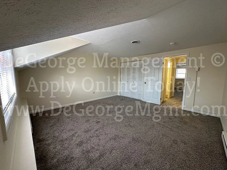 305 1/2 Madison St — Photo 30