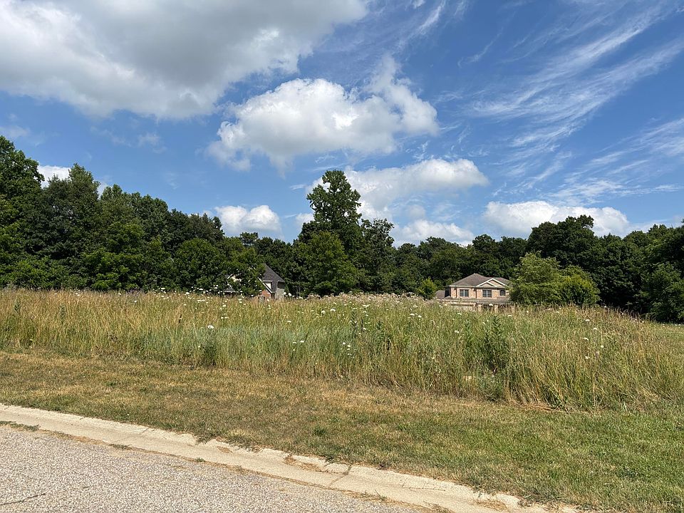 2nd image of 4911 Knollwood Dr #24