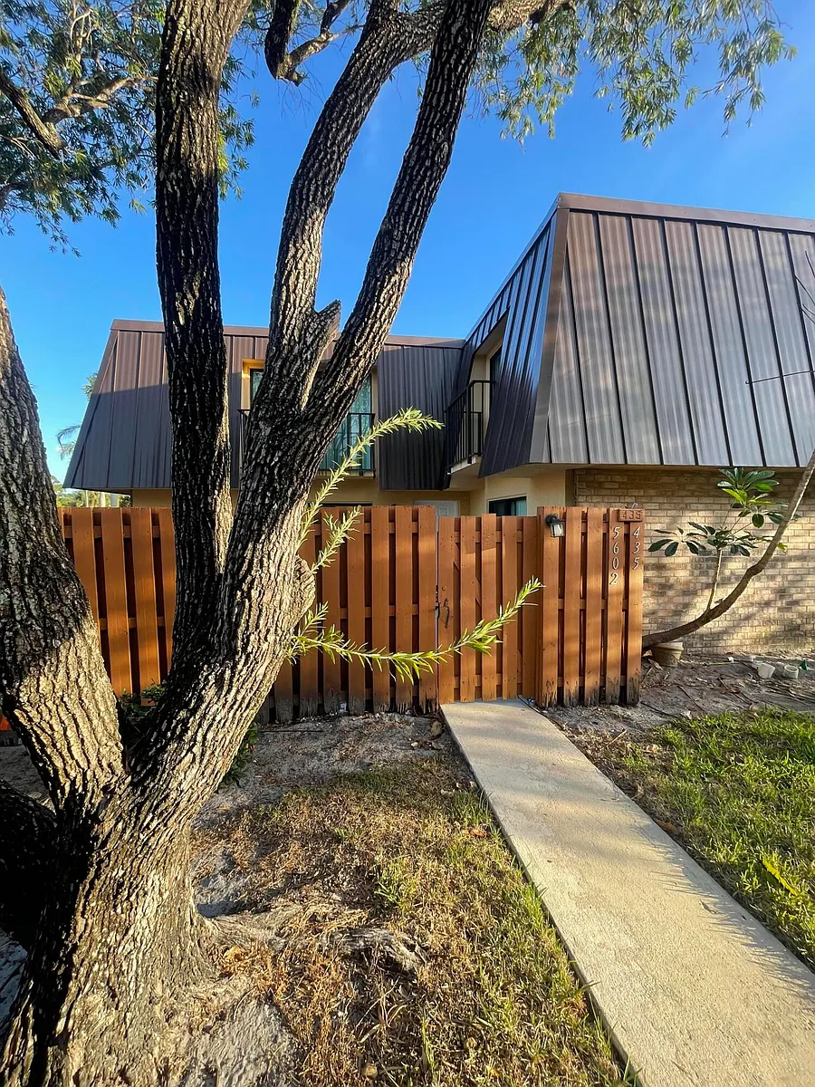 Building Photo - 5602 SE Windsong Ln