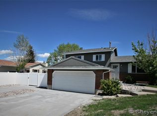 5001 Grandview Ave, Cheyenne, WY 82009