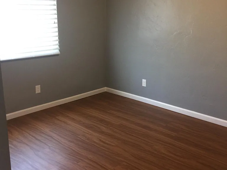4663 Terrace Dr — Photo 12