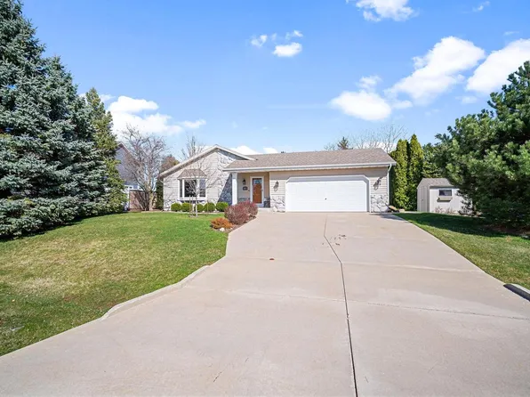 8070 South Long Meadow DRIVE, Oak Creek, WI 53154
