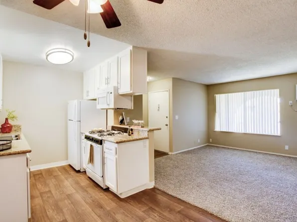 Shadow Mountain Apartments