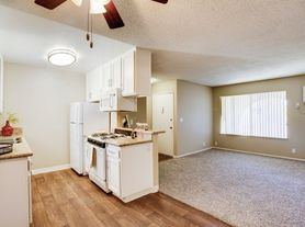 Shadow Mountain Apartments