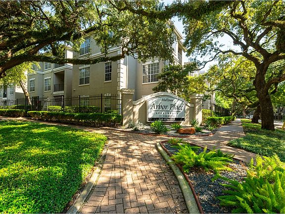 Midtown Beautiful Trees