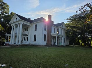 101 S Elm St, Louisburg, NC 27549