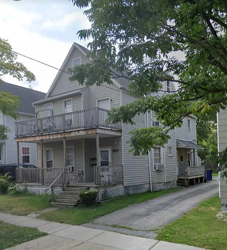 3192 W 92nd St photo 1