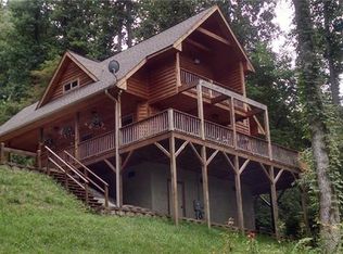 200 Pointer Trl, Waynesville, NC 28786