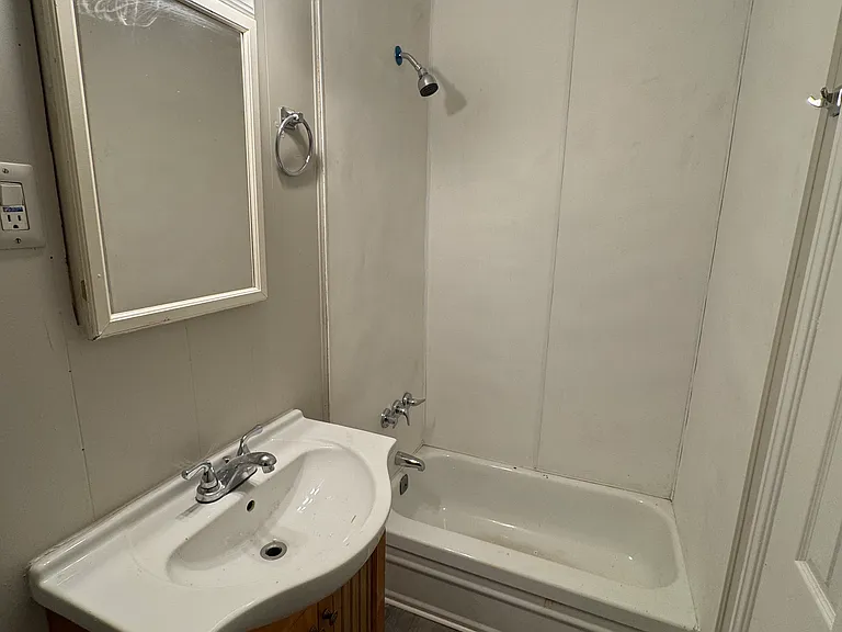 516 3rd Ave #7 — Photo 9