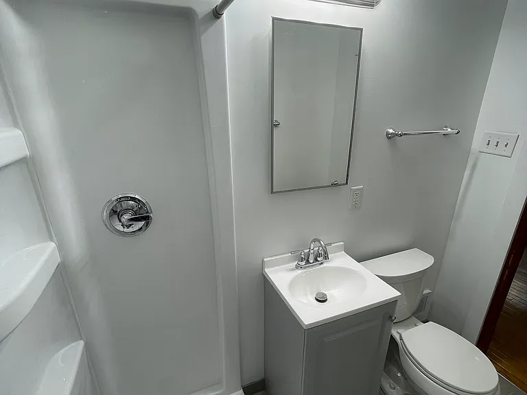 2521 W Michigan St — Photo 14