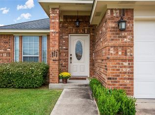 1515 Monte Vista Dr, Lockhart, TX 78644