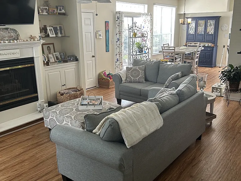1824 Kensal Green Dr — Photo 3