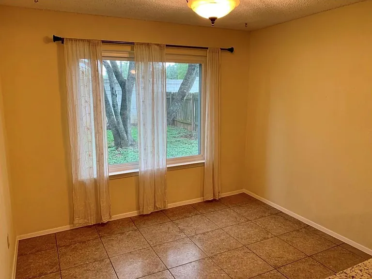 11502 Tanglebriar Trl — Photo 9