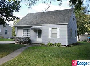 7784 Oakwood St, Ralston, NE 68127