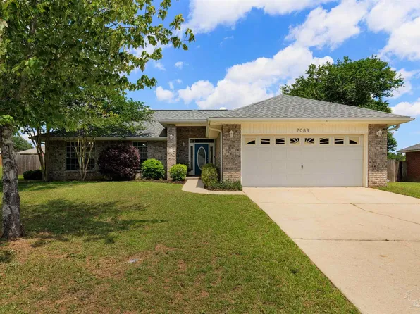 7088 Woodside Rd, Pensacola, FL 32526