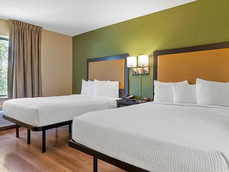 Studio Suite - 2 Full Beds