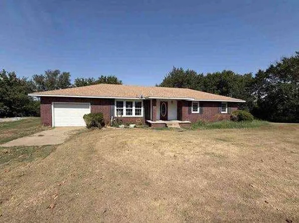 1011 W Park Ave, Checotah, OK 74426