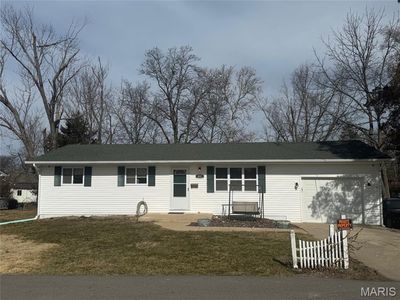 401 Dahlgren Ave, Warrenton, MO, 63383