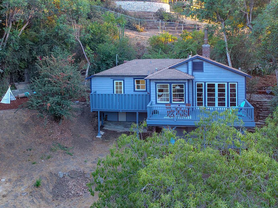 1st image of 1421 Avon Ter