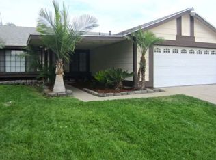 16465 Montgomery Ave, Fontana, CA 92336