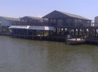 1192 Boyt Rd, Crystal Beach, TX 77650
