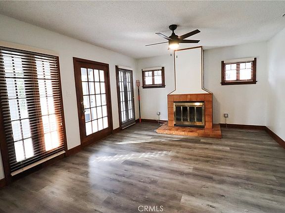 4th image of 3152 Lime St #A