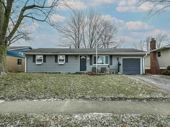 408 Linden Ln, Plainfield, IN 46168