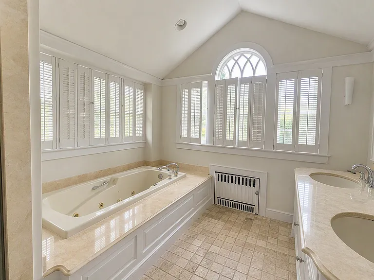 7 Jefferson Ave — Photo 11