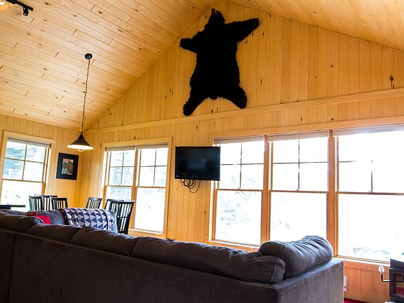 Vaulted ceiling, aspen T&G.