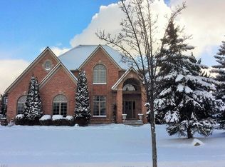 3556 Torrey Pines Dr, Akron, OH