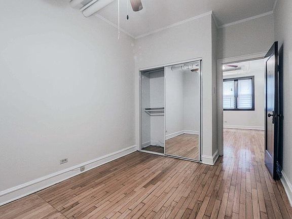 3rd image of 4206 N Ashland Ave