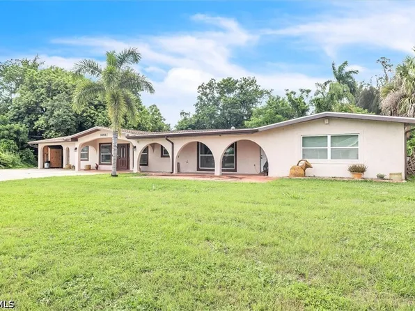 1655 Daniels Dr, North Fort Myers, FL 33917