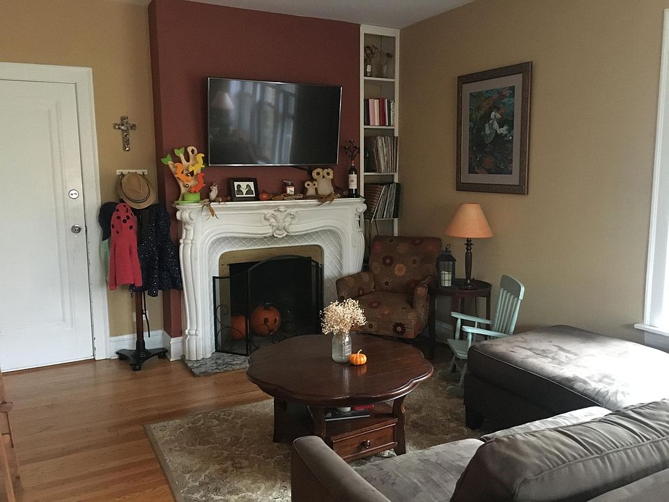 1st image of 3721 N Leavitt St #3
