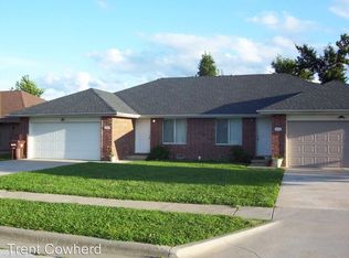 3420 W Montclair Ct, Springfield, MO 65807