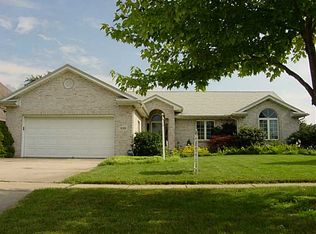 3138 Christine Ln, Oregon, OH 43616