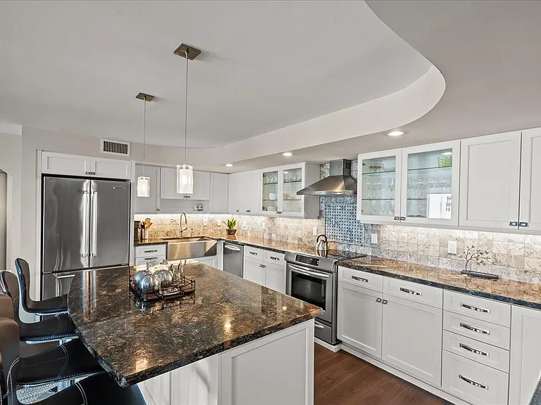 1890 S Ocean Dr #Penthouse 4 — Photo 4