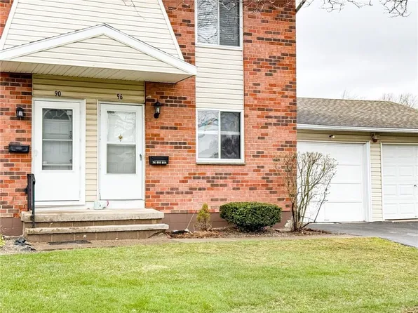 90 Fox Run, Rochester, NY 14606