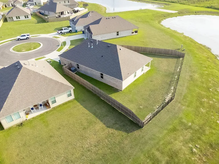 101 Eagle Lake Dr — Photo 6