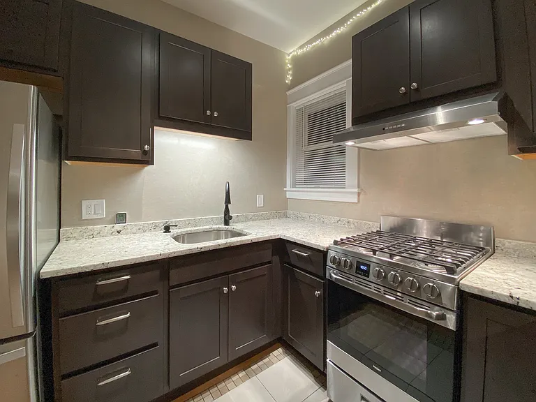 95 Chestnut St #3 — Photo 10