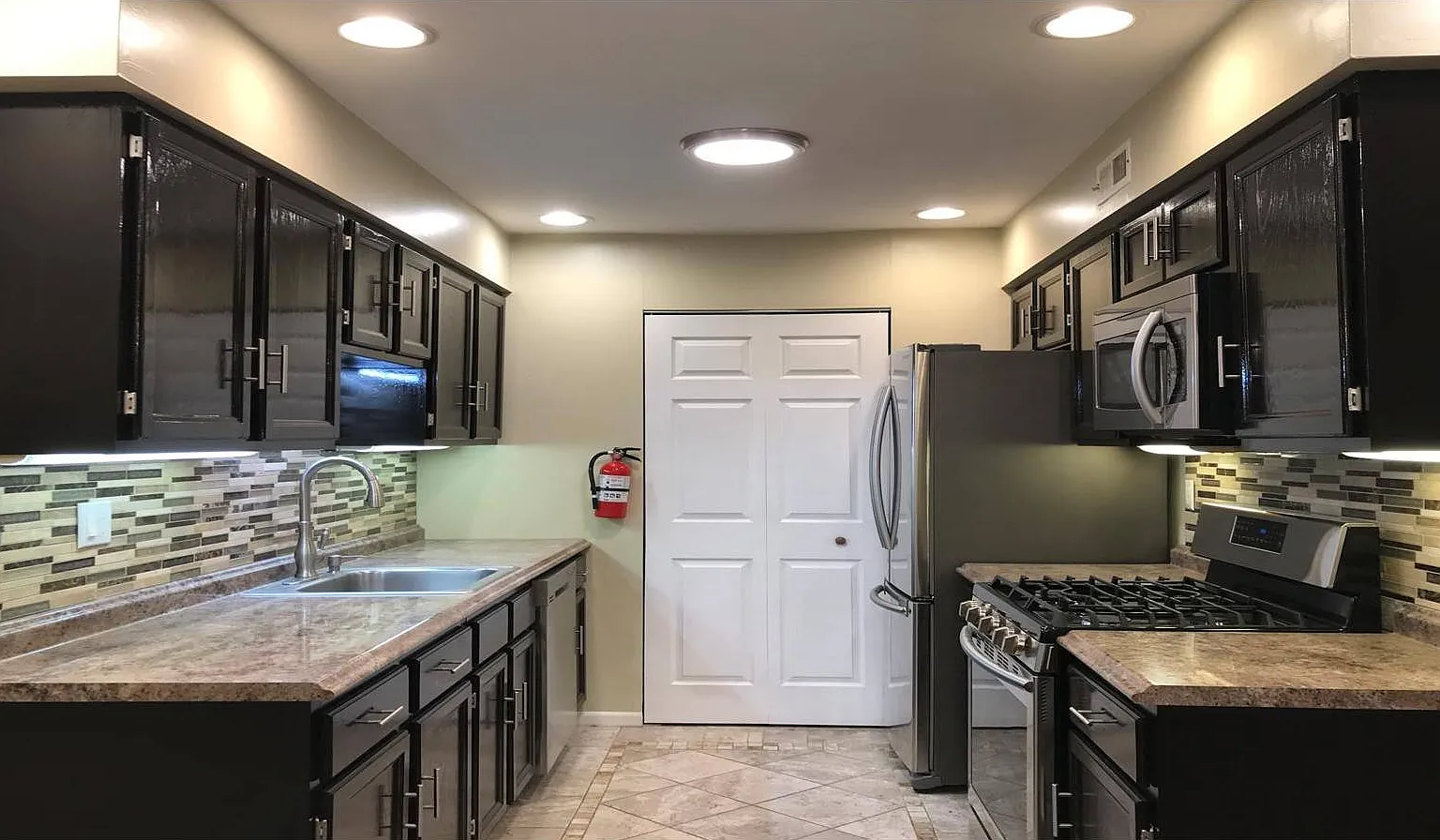 2 bed, 1000 sqft, $2,800 — Photo 3