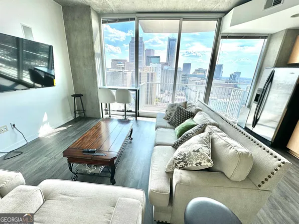 400 W Peachtree St NW Unit 2707, Atlanta, GA 30308