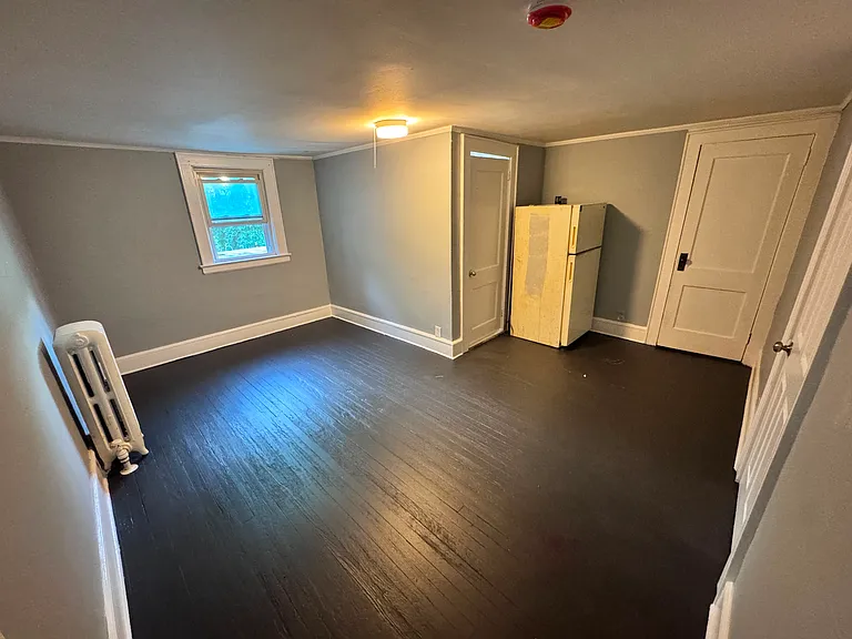 179 Isabella Ave #3R — Photo 4