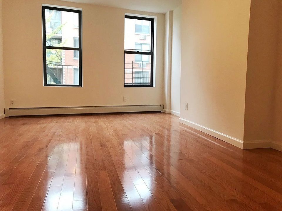 1st image of 125 Elizabeth St APT 4A