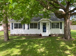 1101 Kusterer Dr NW, Grand Rapids, MI 49534