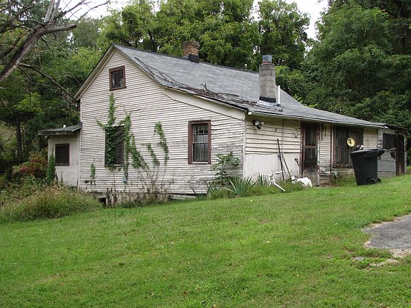 3rd image of 5538 Pleasant Run Dr