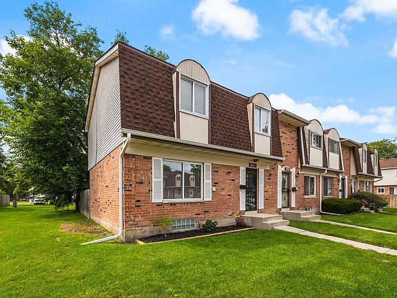 2nd image of 3041 Saint Ives Ct