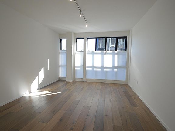 4th image of 1433 Bush St #205