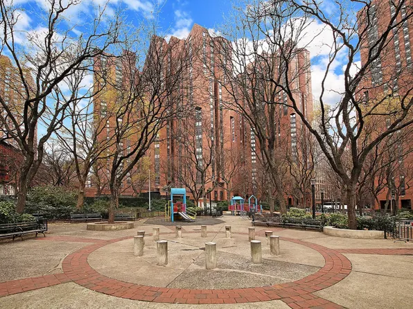 244 East 90th Street image 6 of 8