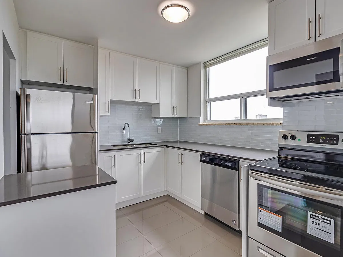 9 Kingsbridge Court — Photo 1
